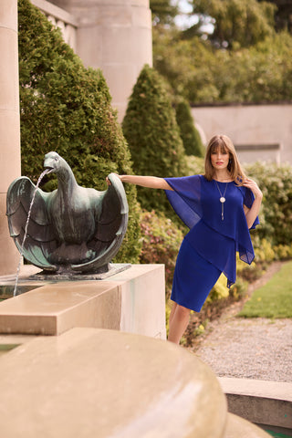 Knee-length Sheath Dress With Necklace